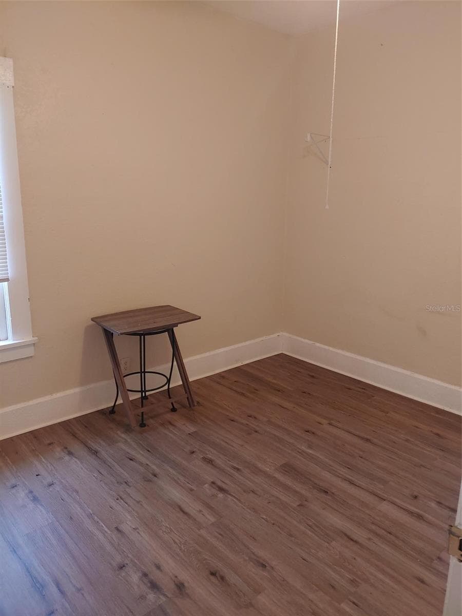 1924 30TH STREET — photo 21 of 34