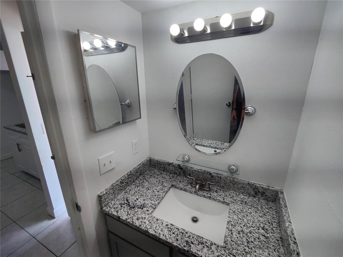 5835 CURRY FORD ROAD — photo 9 of 25