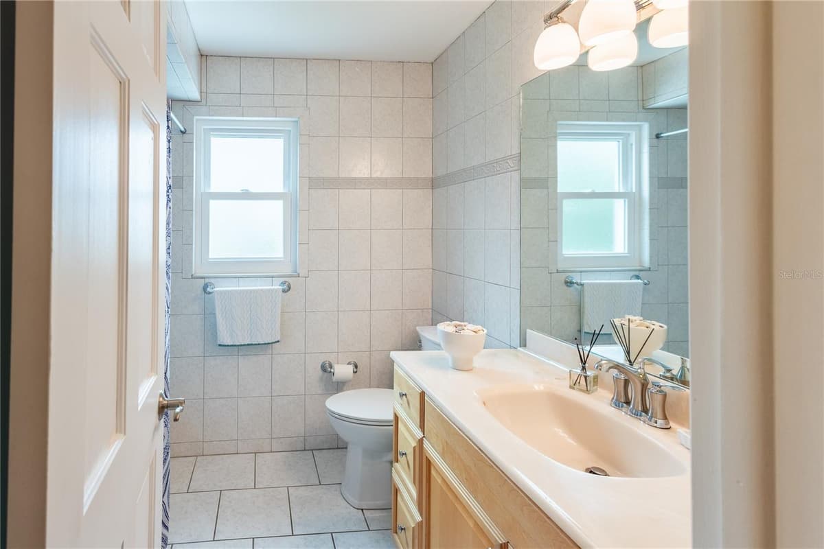 615 VALLE VISTA DRIVE — photo 59 of 74