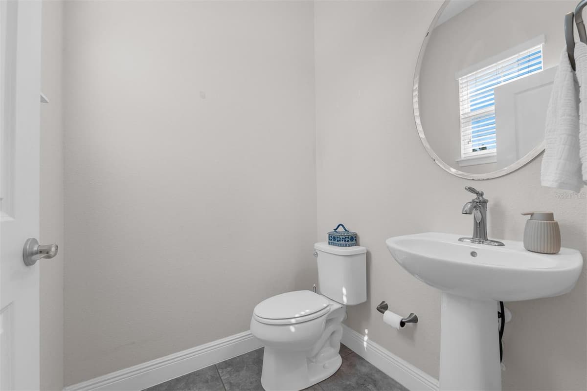 7189 SUMMERLAKE GROVES STREET — photo 16 of 36