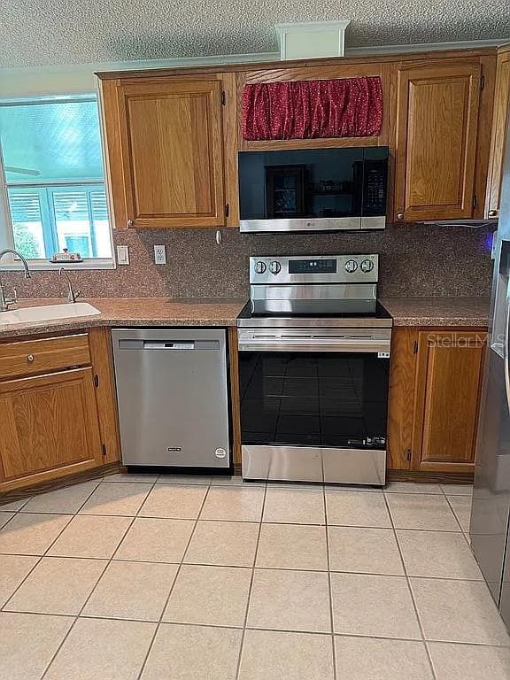 57 STRAPHMORE DRIVE — photo 13 of 29