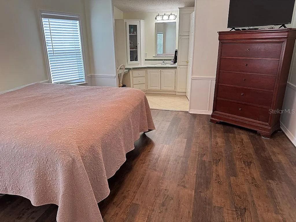 57 STRAPHMORE DRIVE — photo 21 of 29