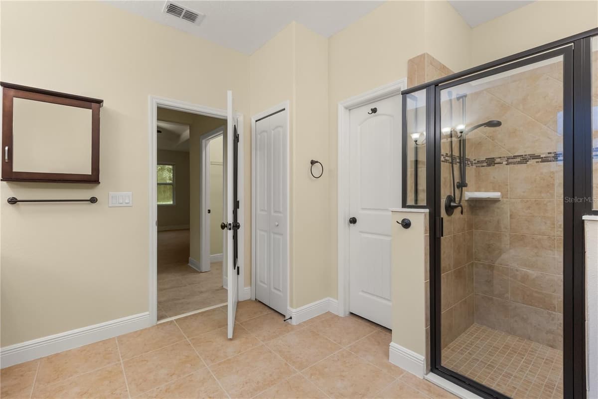 308 VICTORIA TRAILS BOULEVARD — photo 39 of 67