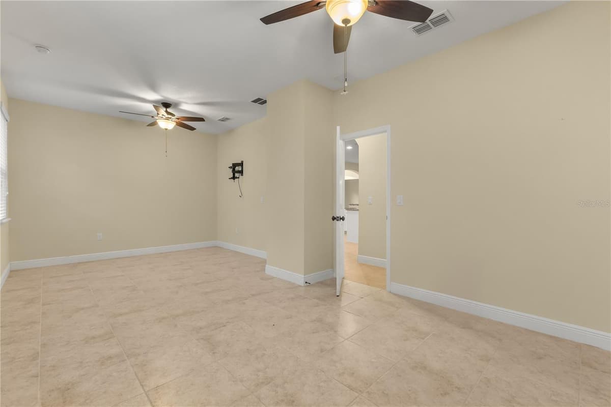 308 VICTORIA TRAILS BOULEVARD — photo 26 of 67