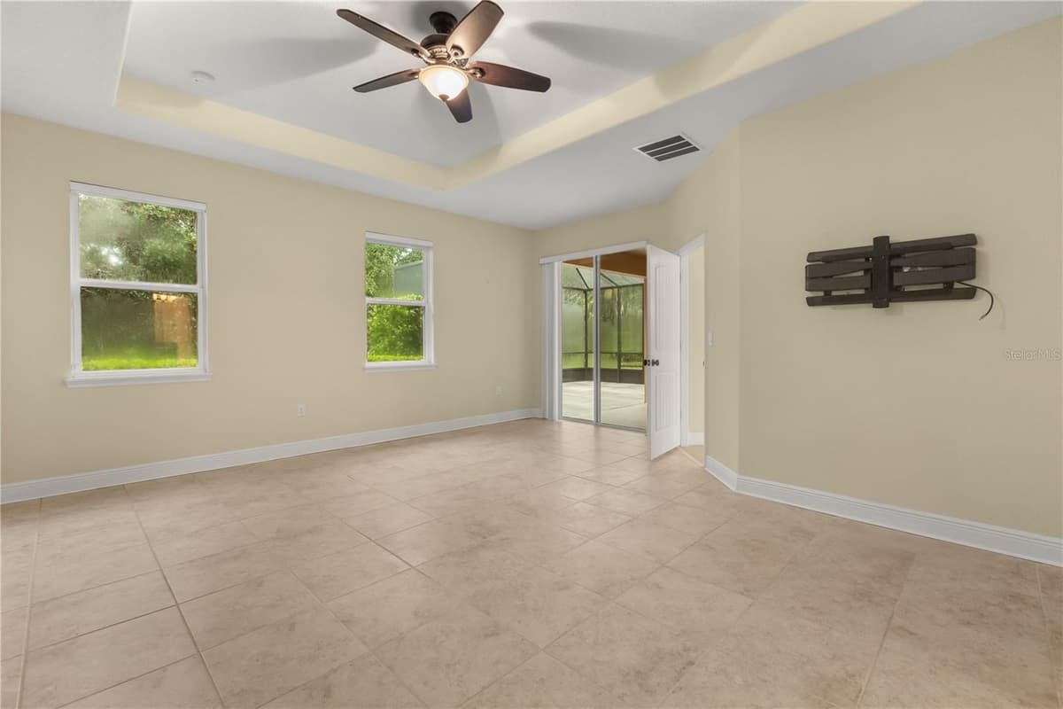 308 VICTORIA TRAILS BOULEVARD — photo 33 of 67