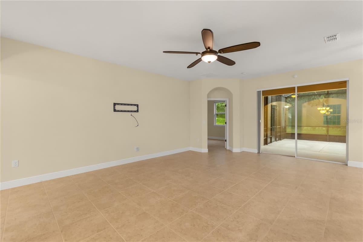 308 VICTORIA TRAILS BOULEVARD — photo 41 of 67