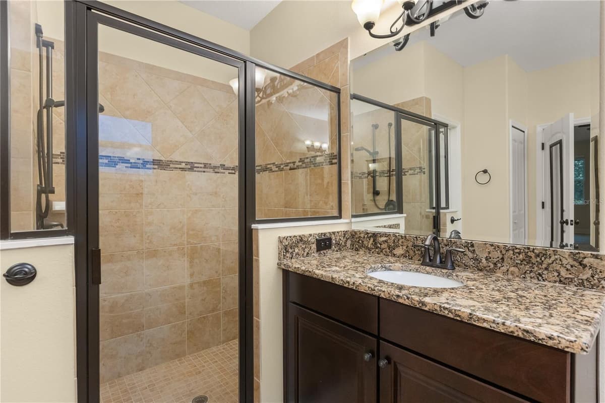 308 VICTORIA TRAILS BOULEVARD — photo 38 of 67