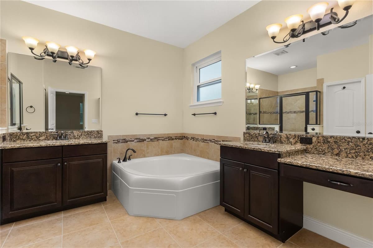 308 VICTORIA TRAILS BOULEVARD — photo 37 of 67