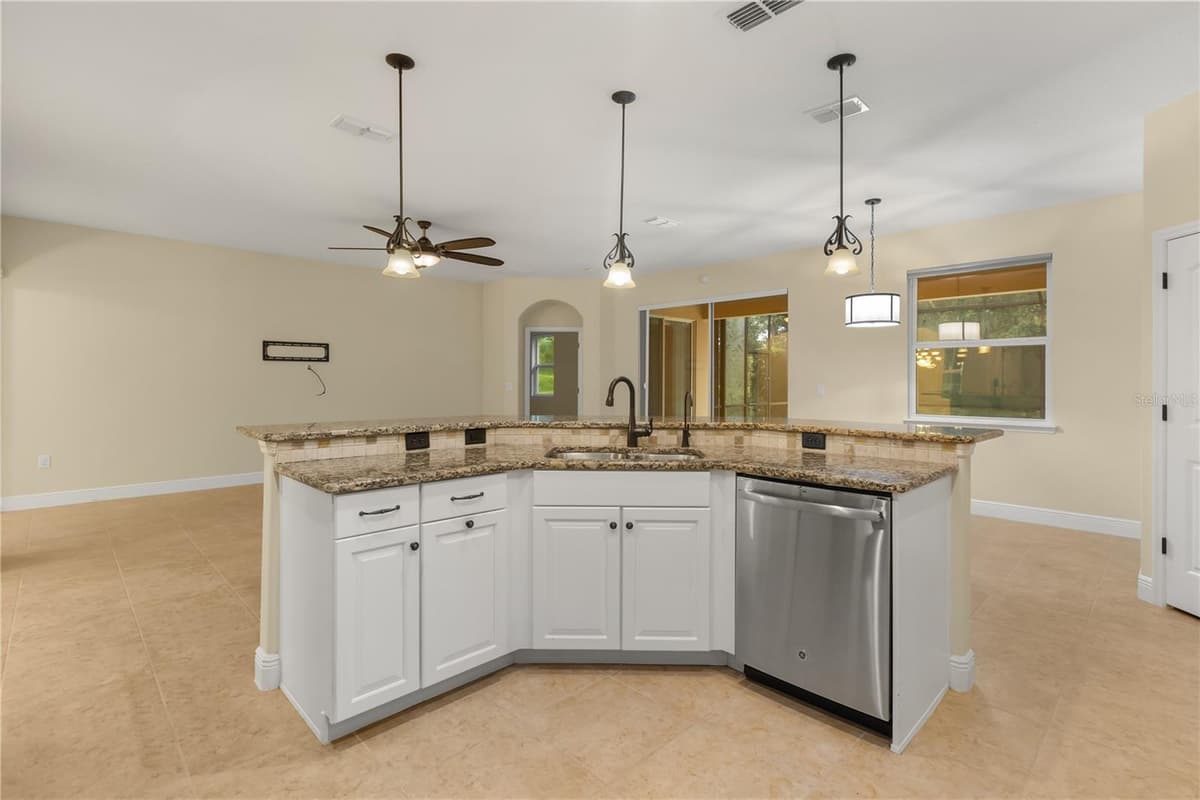308 VICTORIA TRAILS BOULEVARD — photo 16 of 67