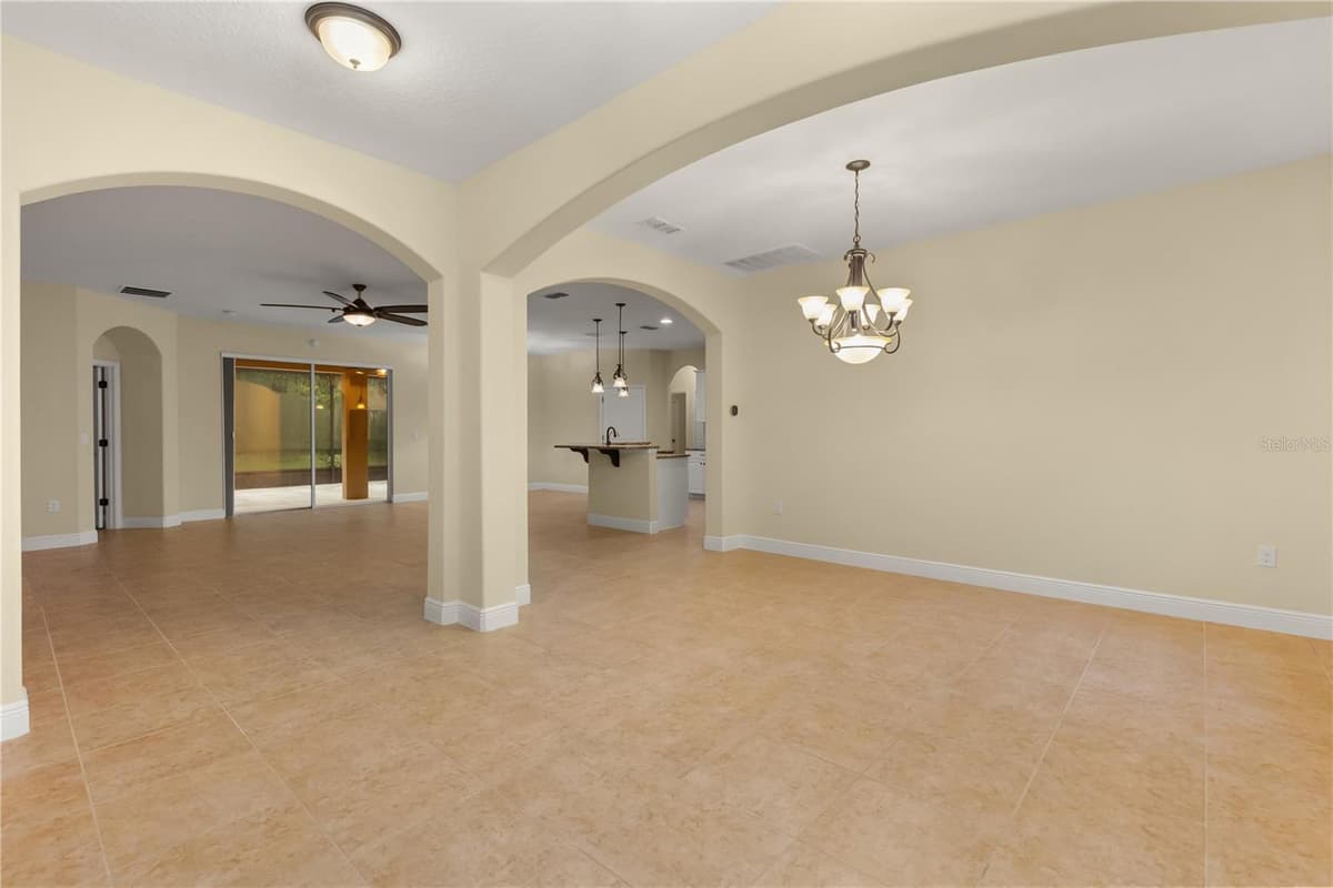 308 VICTORIA TRAILS BOULEVARD — photo 6 of 67