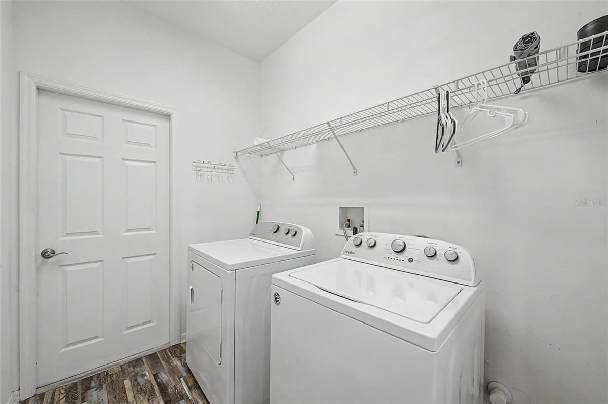 8046 PONKAN ROAD — photo 13 of 41