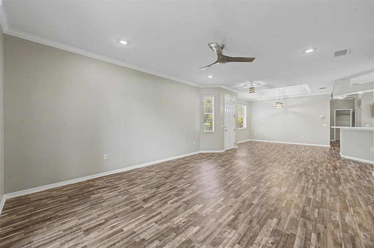 8046 PONKAN ROAD — photo 4 of 41