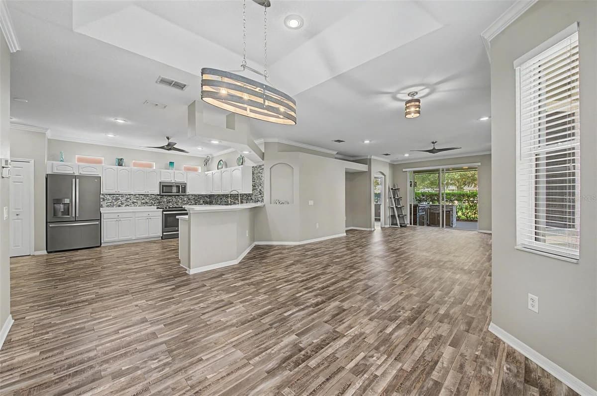 8046 PONKAN ROAD — photo 8 of 41