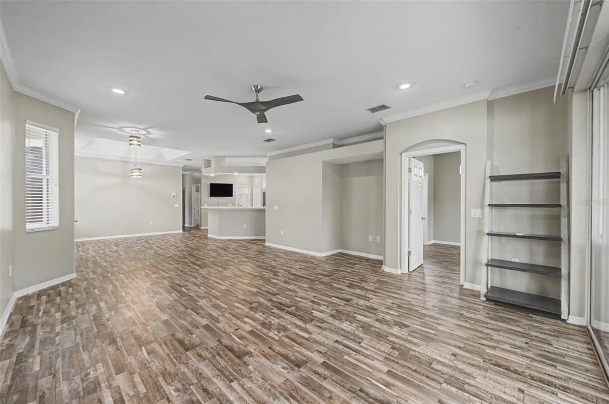 8046 PONKAN ROAD — photo 3 of 41