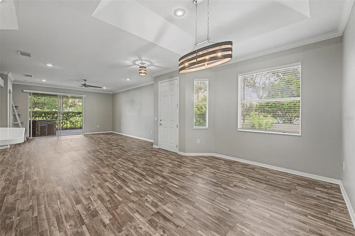8046 PONKAN ROAD — photo 7 of 41