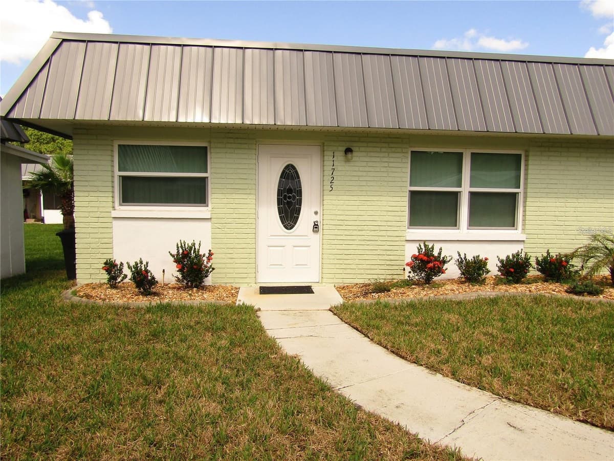 11725 BOYNTON LANE — photo 1 of 36