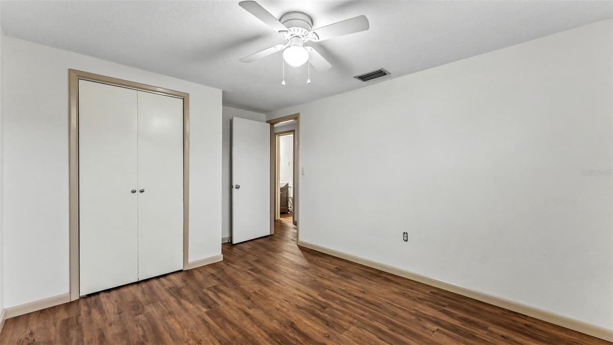 2126 SMITHFIELD PLACE — photo 25 of 36
