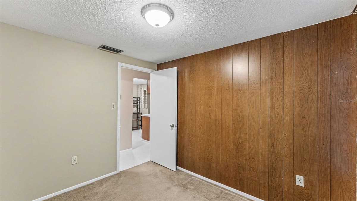 2126 SMITHFIELD PLACE — photo 11 of 36