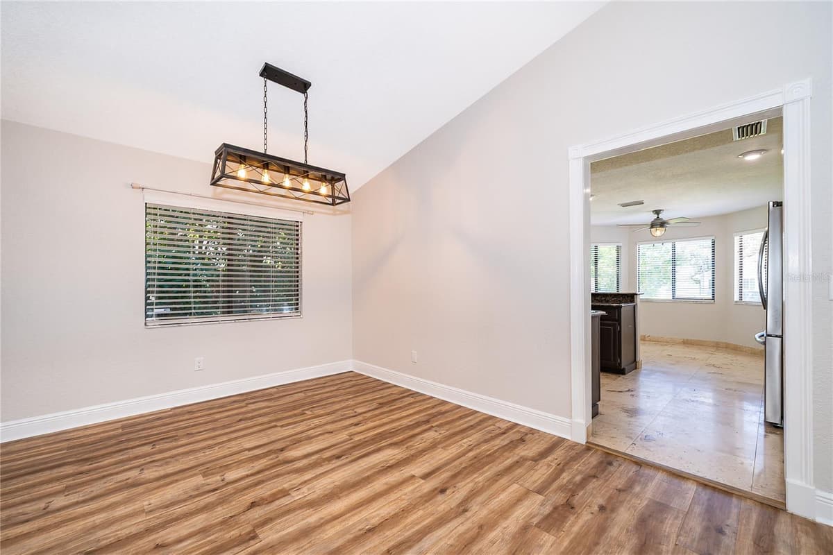 4651 TIFFANY WOODS CIRCLE — photo 8 of 31