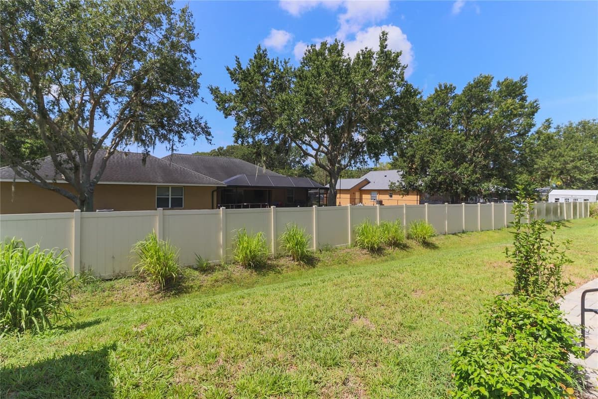 135 CASCADE BEND DRIVE — photo 25 of 30