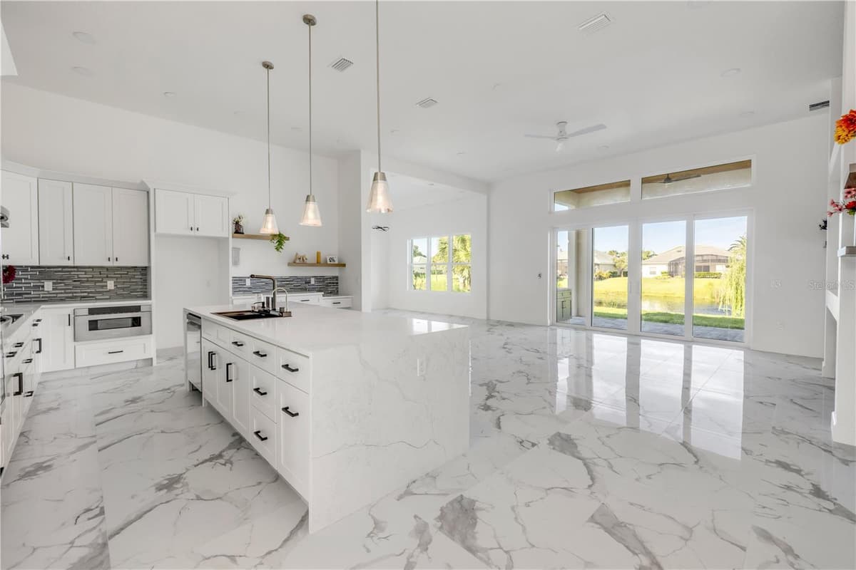 116 LONGVIEW WAY — photo 7 of 63