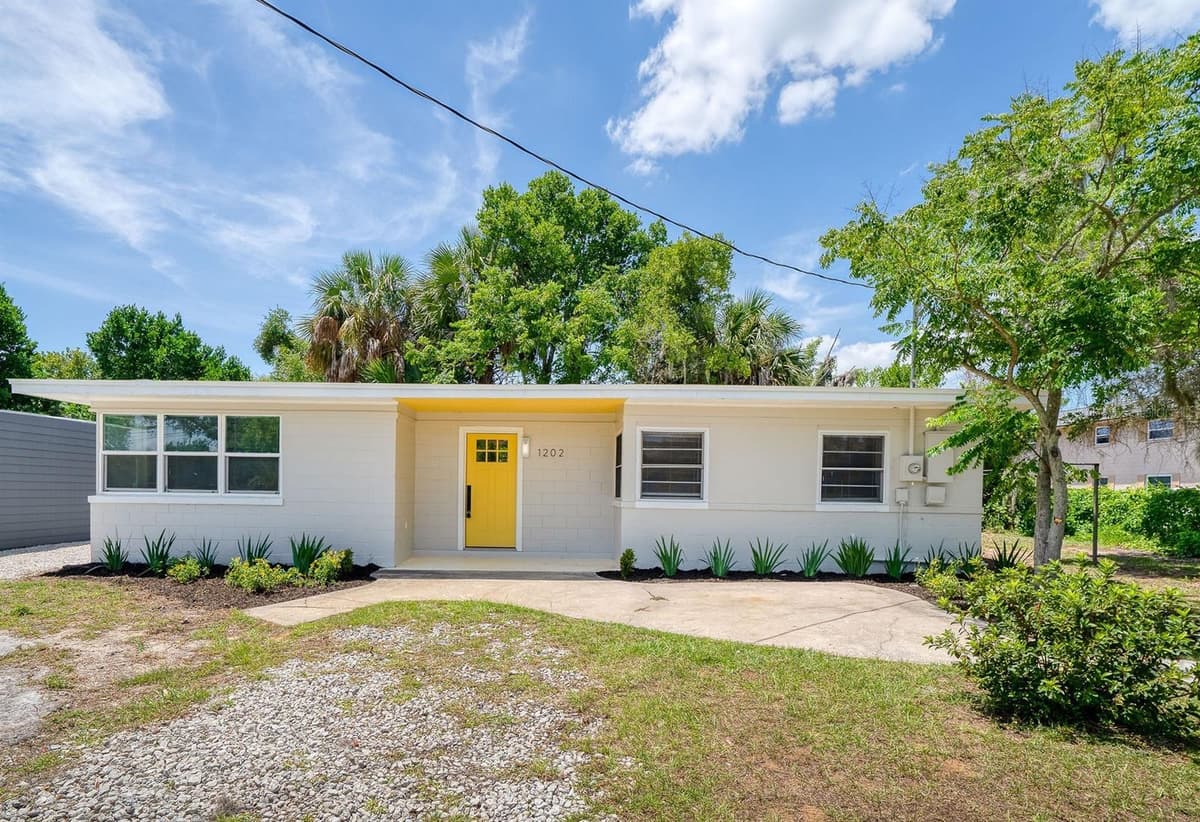 1202 CAROLINE STREET — photo 1 of 12