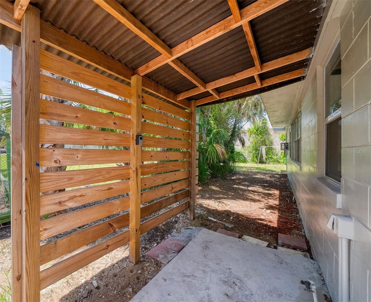 1202 CAROLINE STREET — photo 12 of 12