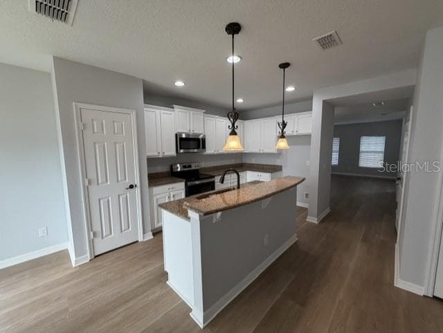 4907 ROCKVALE DR. — photo 11 of 33