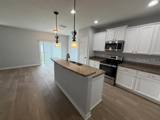 4907 ROCKVALE DR. — photo 10 of 33