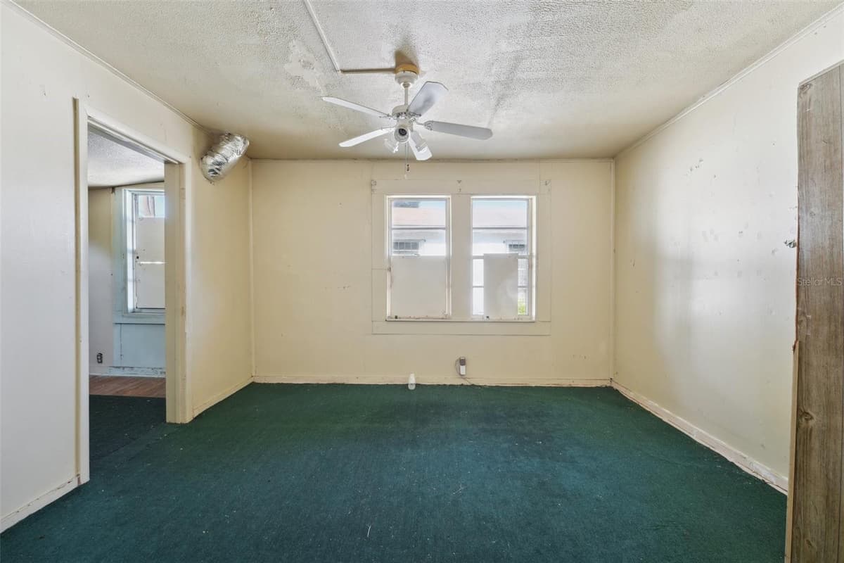 1002 NASSAU STREET — photo 11 of 12
