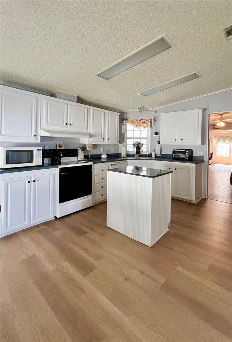 51 PINDO PALM STREET — photo 35 of 44