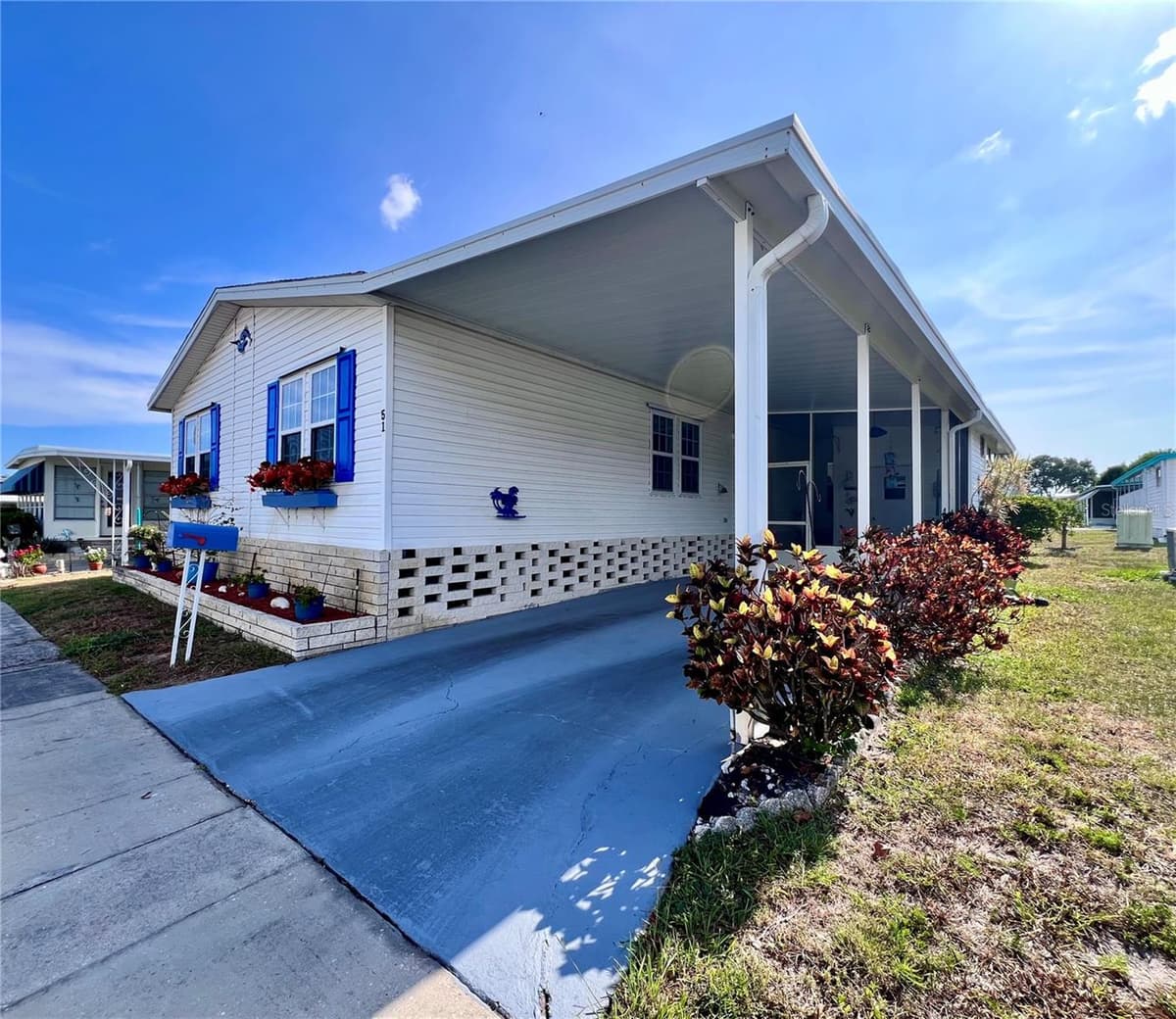 51 PINDO PALM STREET — photo 4 of 44