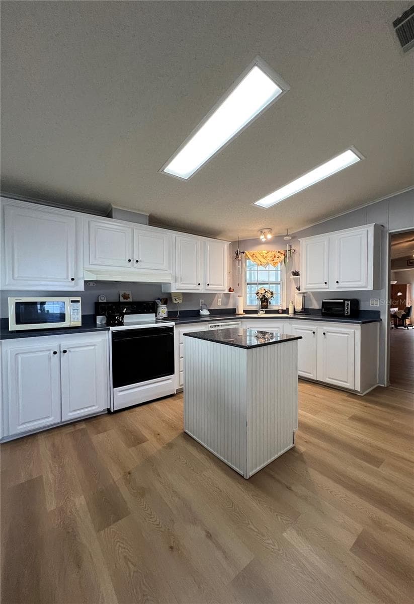 51 PINDO PALM STREET — photo 38 of 44