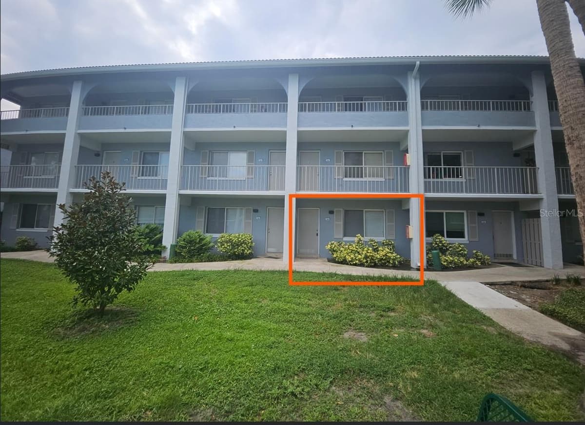 125 WATER FRONT WAY — photo 1 of 25