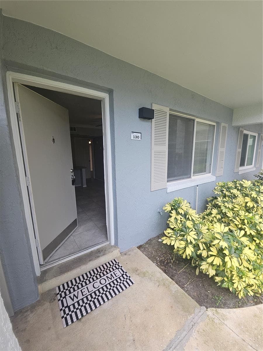 125 WATER FRONT WAY — photo 3 of 25