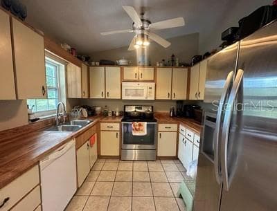 4 PINE CIRCLE DRIVE — photo 3 of 9