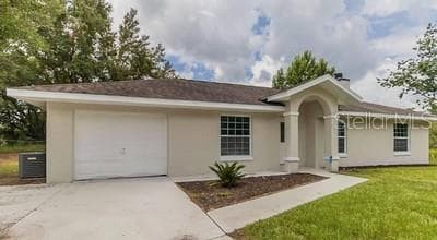 4 PINE CIRCLE DRIVE — photo 1 of 9
