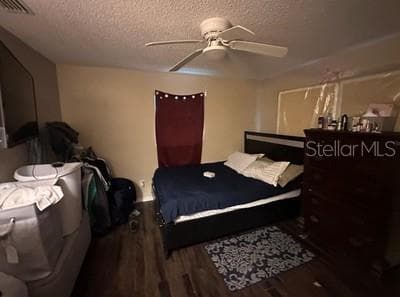 4 PINE CIRCLE DRIVE — photo 5 of 9