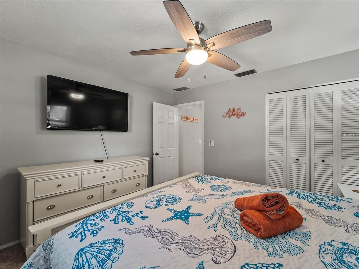 251 PLANTATION ROAD — photo 19 of 54