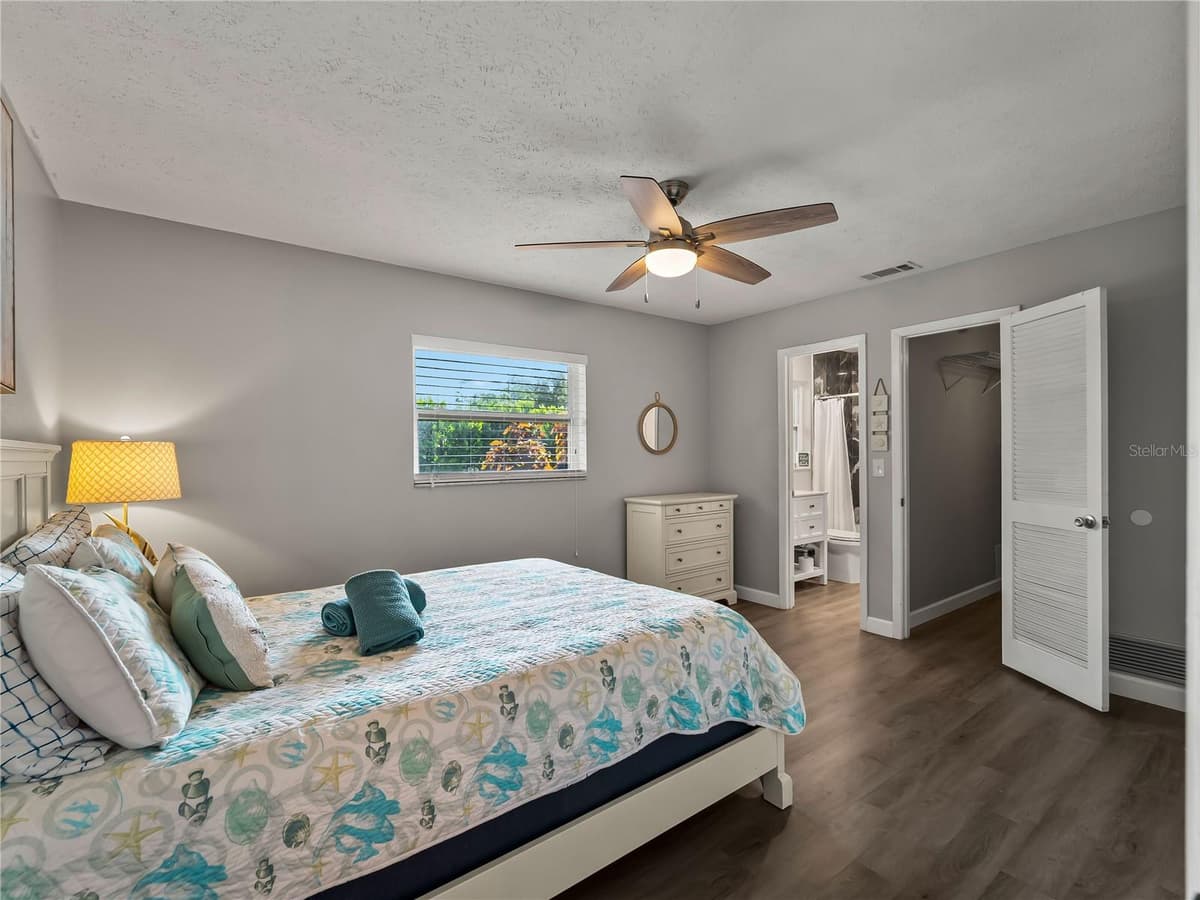 251 PLANTATION ROAD — photo 13 of 54