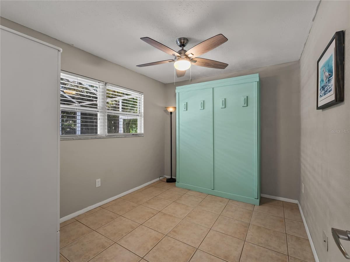 251 PLANTATION ROAD — photo 24 of 54