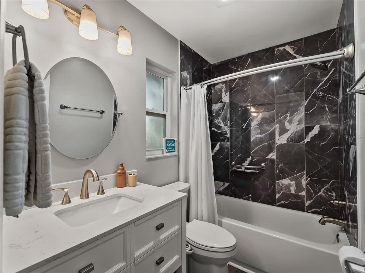 251 PLANTATION ROAD — photo 14 of 54
