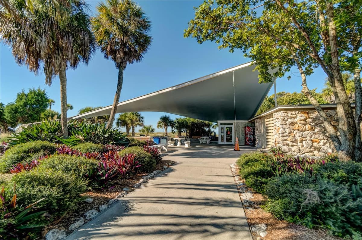 251 PLANTATION ROAD — photo 47 of 54