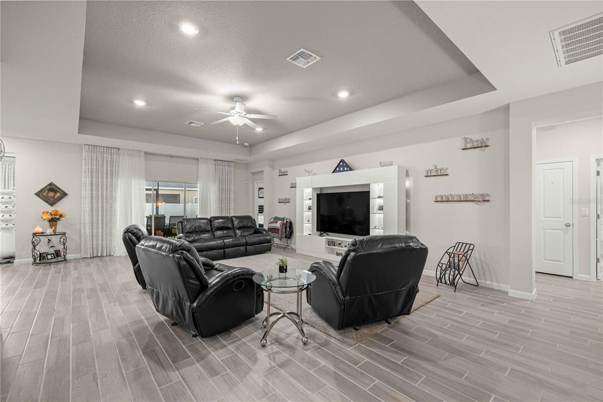 9332 58TH CIRCLE — photo 8 of 52