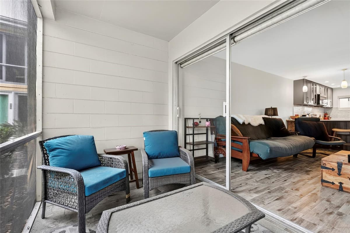 2155 WOOD STREET — photo 19 of 55