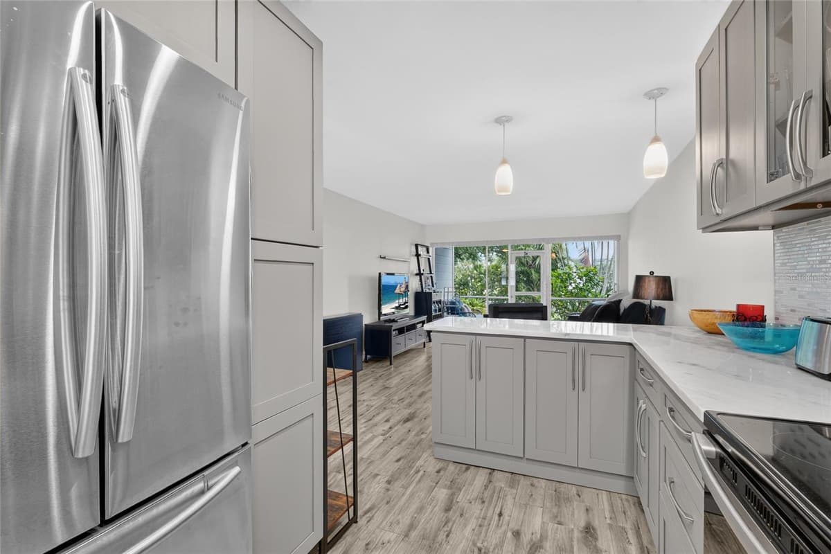 2155 WOOD STREET — photo 9 of 55