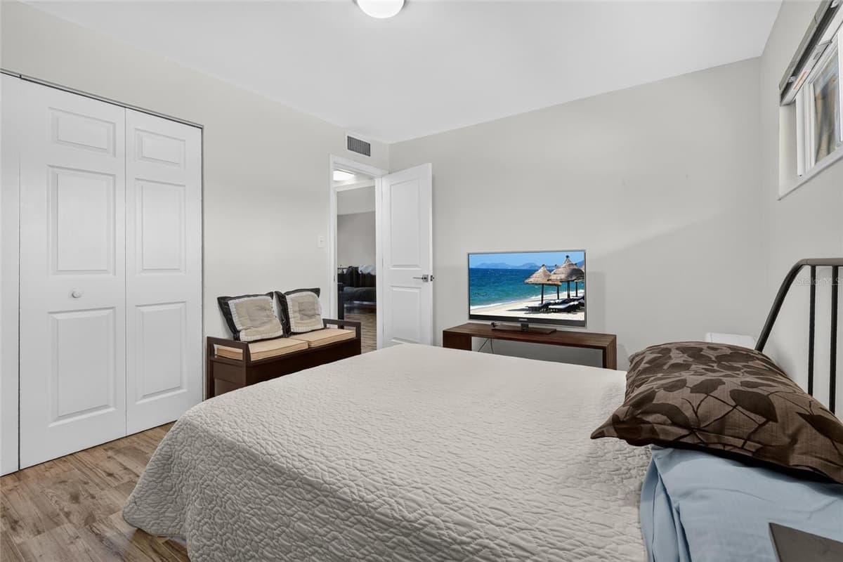 2155 WOOD STREET — photo 16 of 55