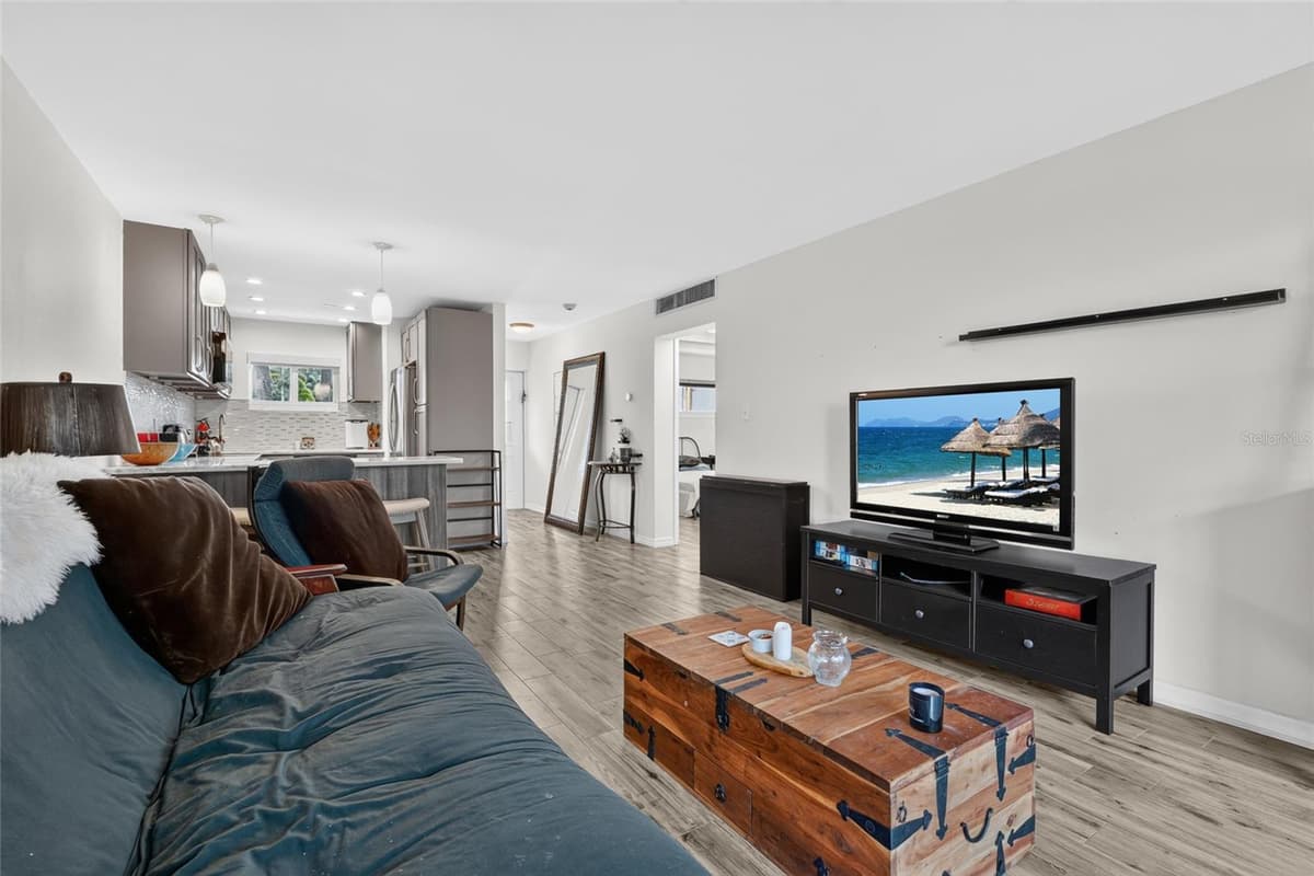 2155 WOOD STREET — photo 13 of 55