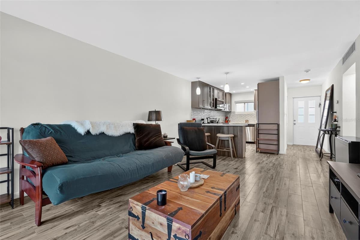 2155 WOOD STREET — photo 12 of 55