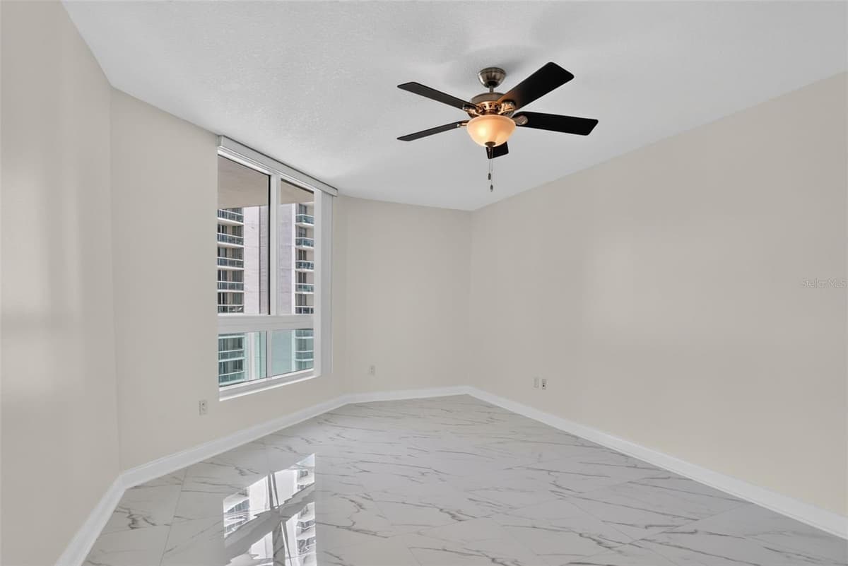 231 RIVERSIDE DRIVE — photo 28 of 34